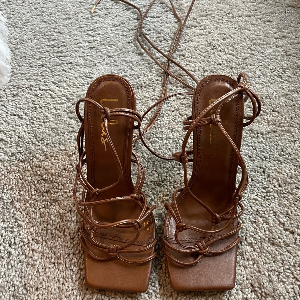 Lulus heels